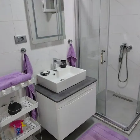Apartment Lb *